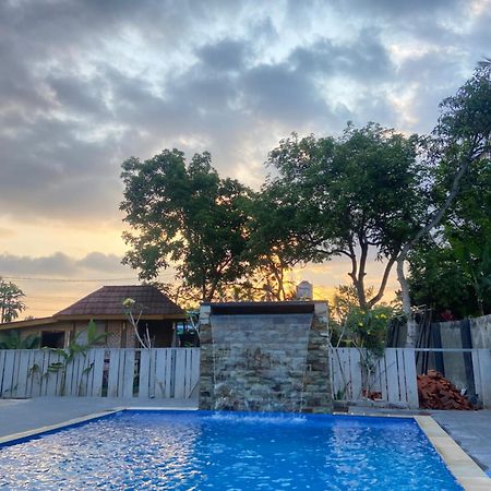 Edrian Bungalows Tetebatu Exterior photo